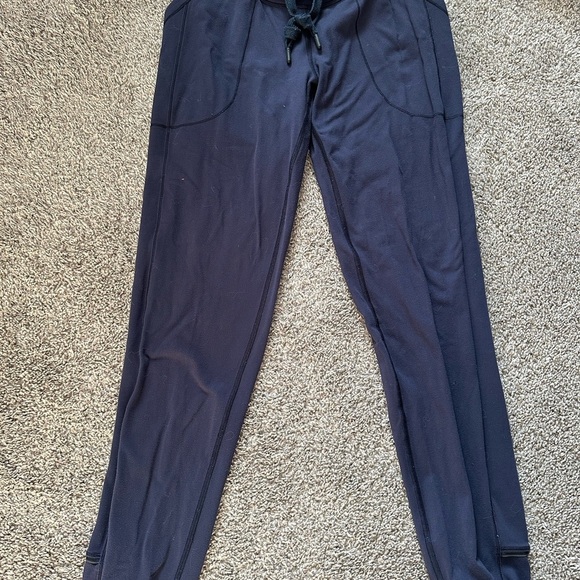Lululemon base runners - Picture 4 of 5
